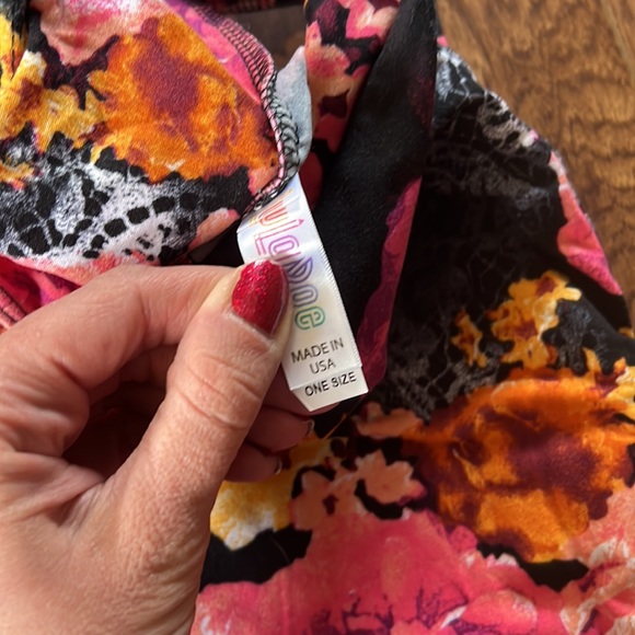 Lularoe Floral/ Leopard Leggings! - Picture 6 of 6